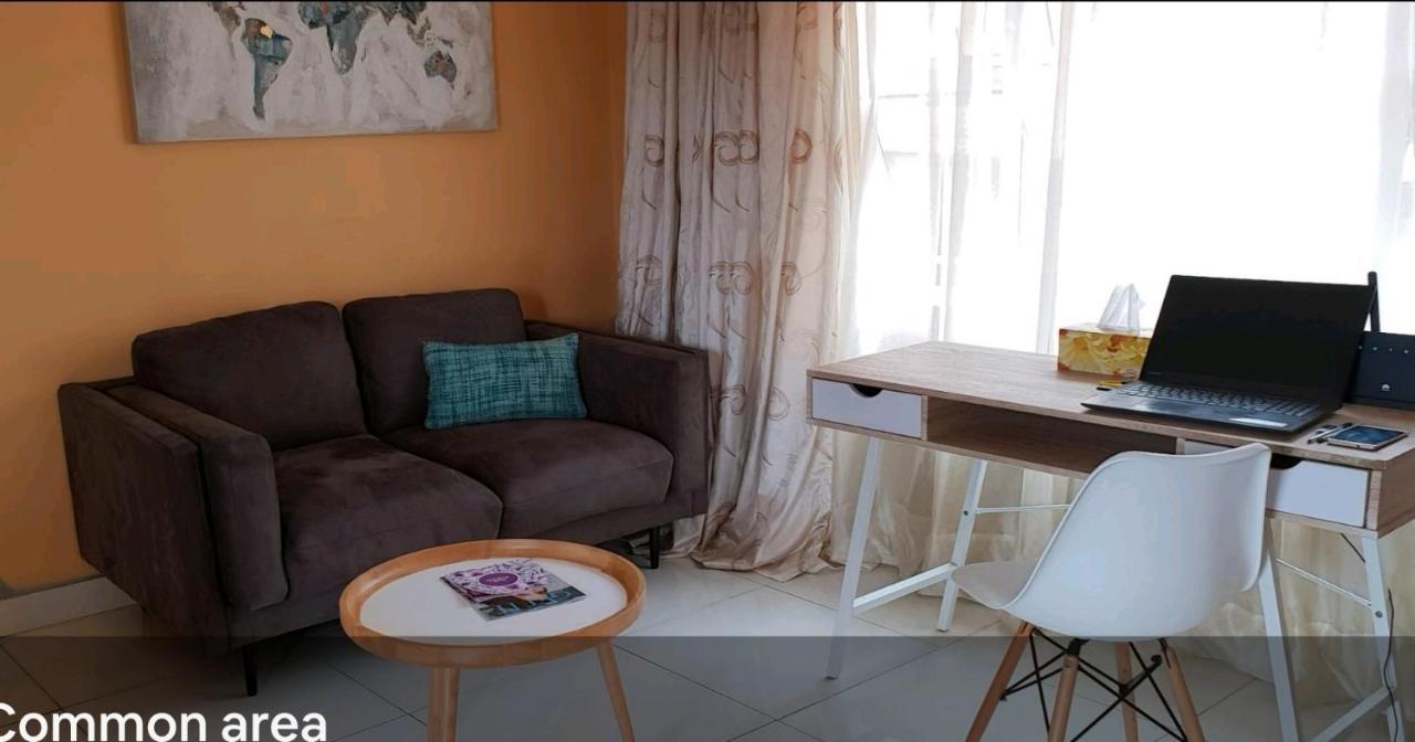 Langa 'S Cozy Guesthouse Pretoria-Noord エクステリア 写真