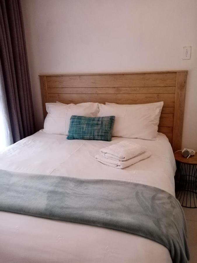 Langa 'S Cozy Guesthouse Pretoria-Noord エクステリア 写真